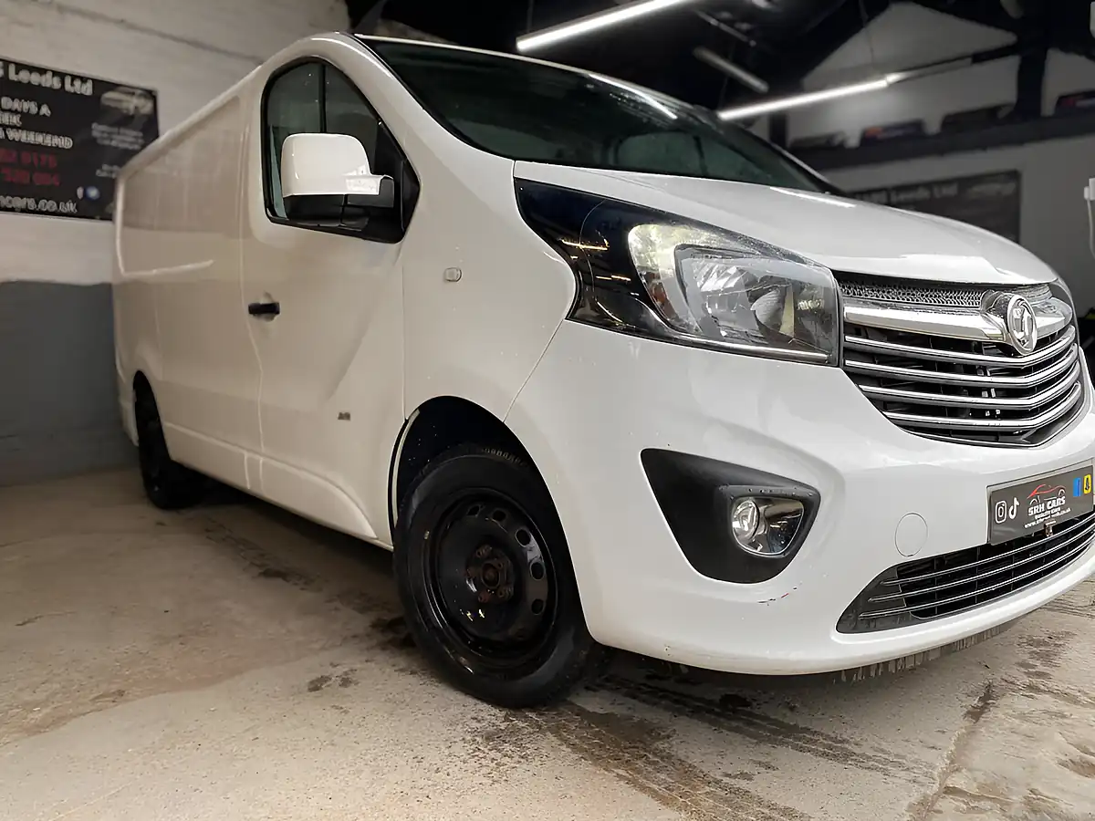 Used 2018 Vauxhall Vivaro Sportive White - Front View