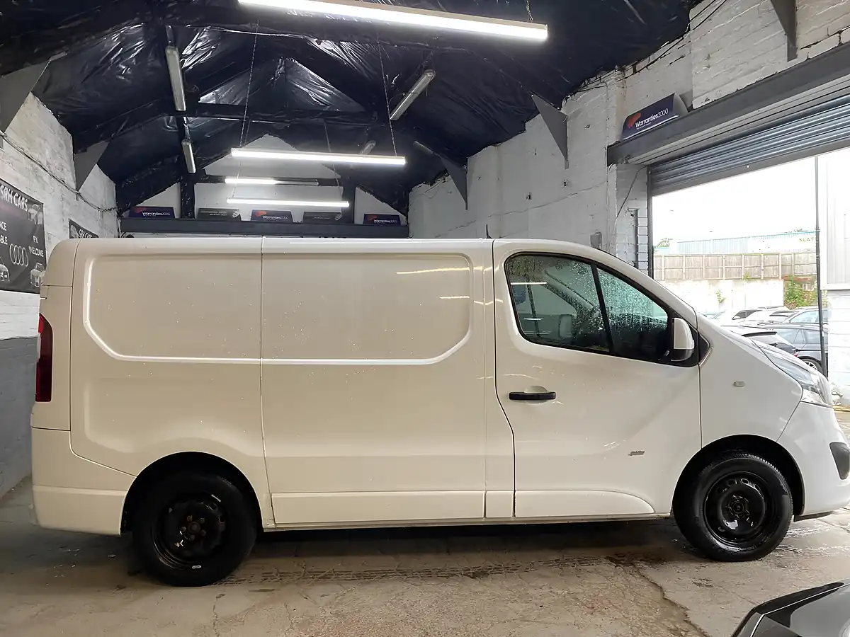 Used 2018 Vauxhall Vivaro Sportive White - Interior and Exterior details 14