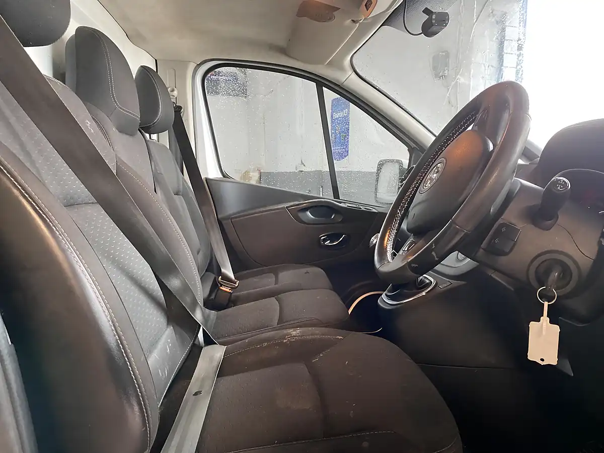 Used 2018 Vauxhall Vivaro Sportive White - Interior and Exterior details 16