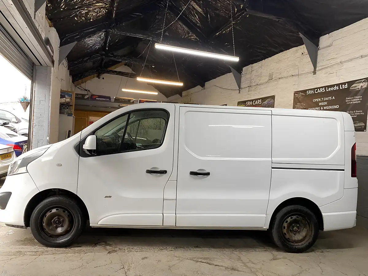 Used 2018 Vauxhall Vivaro Sportive White - Interior and Exterior details 4