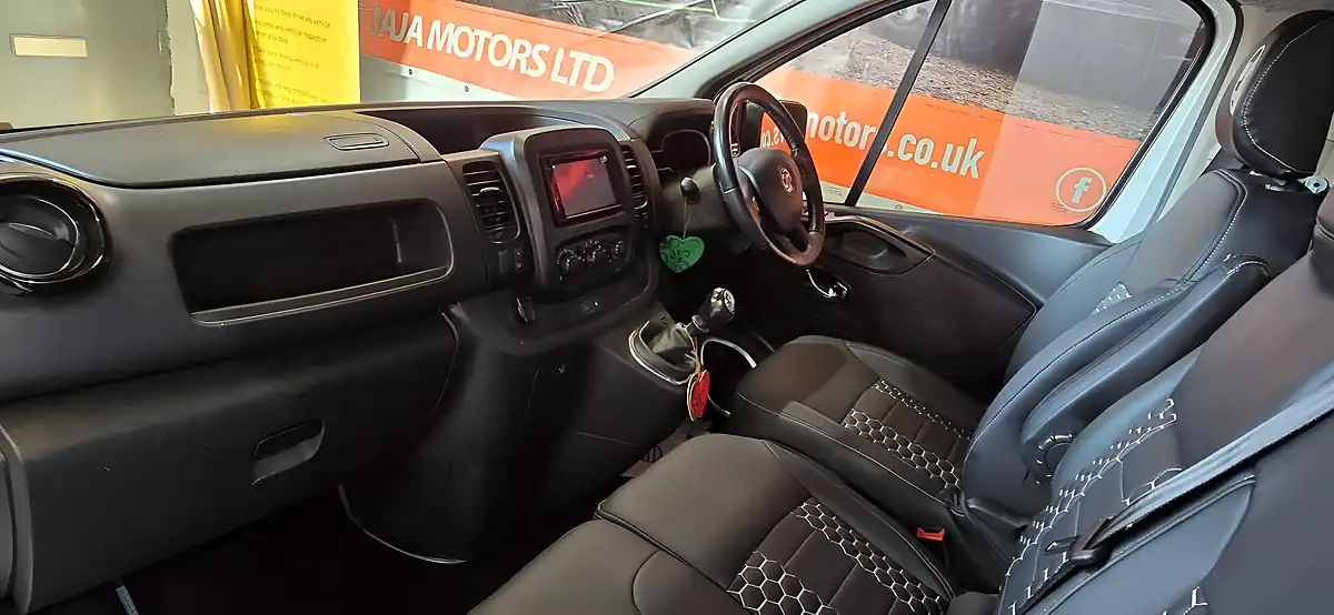Used 2018 Vauxhall Vivaro Sportive White - Interior and Exterior details 18
