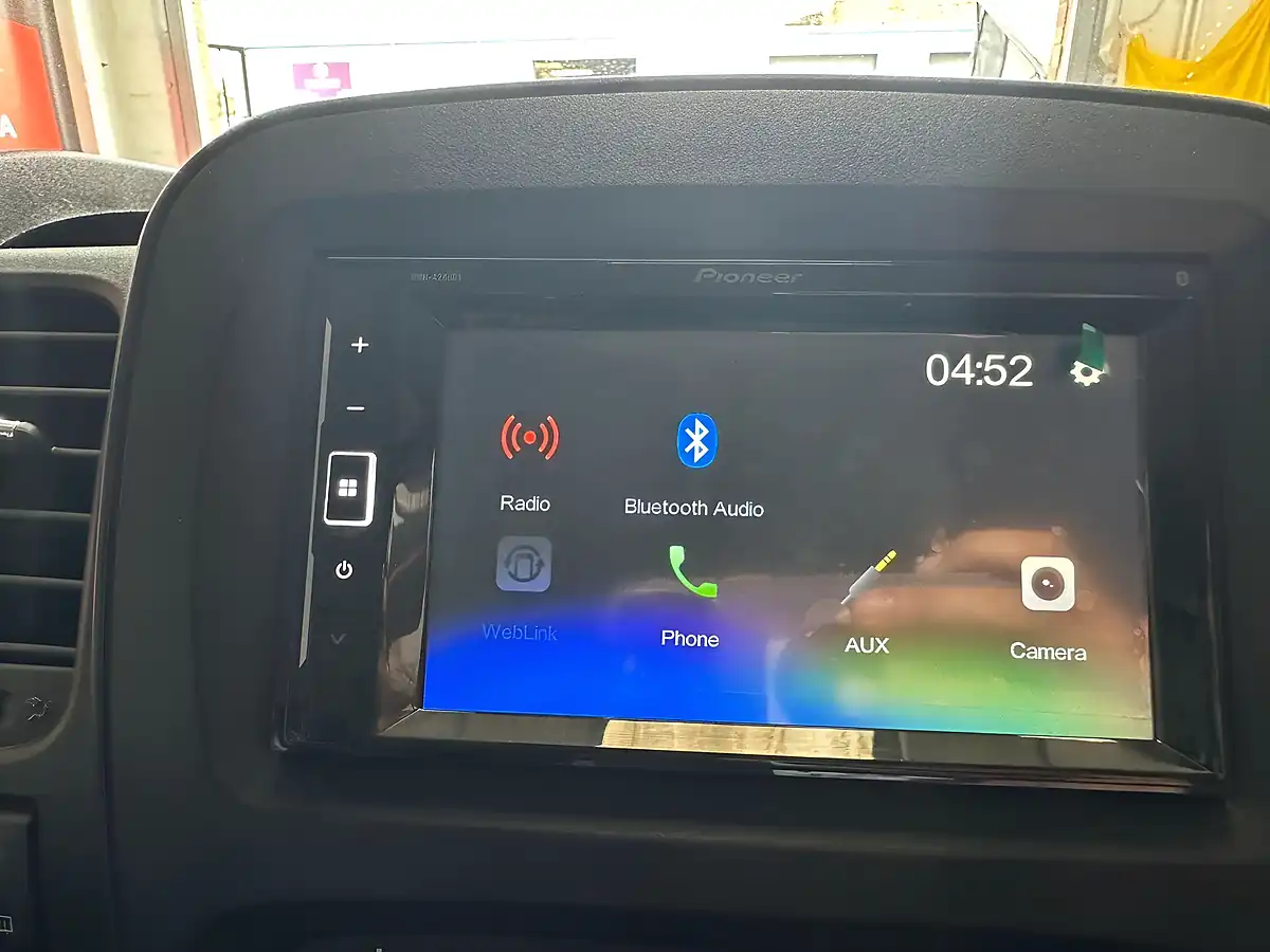 Used 2018 Vauxhall Vivaro Sportive White - Interior and Exterior details 5
