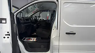 Used 2018 Vauxhall Vivaro Sportive White - Interior and Exterior details 10