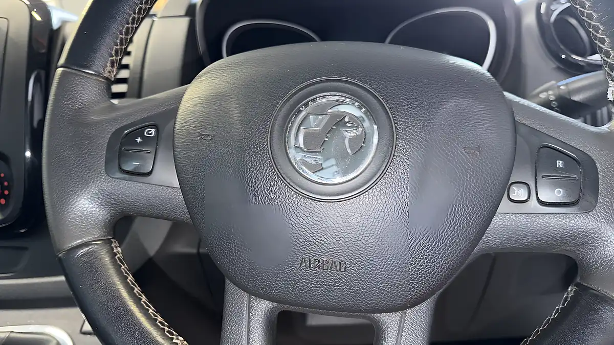 Used 2018 Vauxhall Vivaro Sportive White - Interior and Exterior details 11