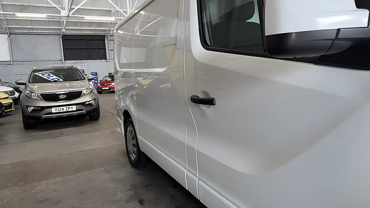 Used 2018 Vauxhall Vivaro Sportive White - Interior and Exterior details 12