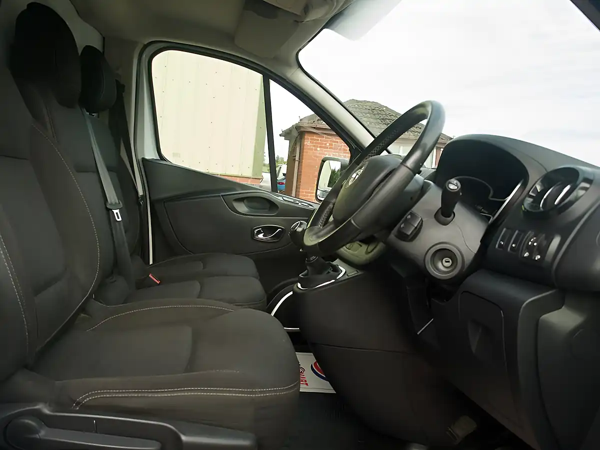 Used 2018 Vauxhall Vivaro Sportive White - Interior and Exterior details 16
