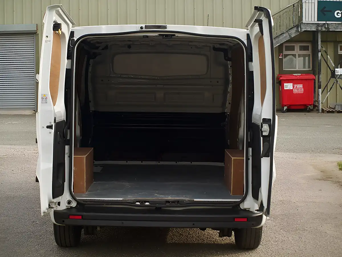 Used 2018 Vauxhall Vivaro Sportive White - Interior and Exterior details 5