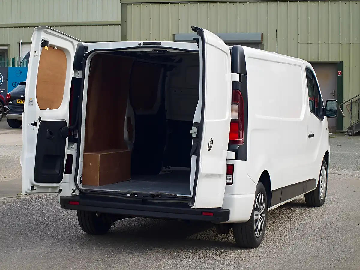 Used 2018 Vauxhall Vivaro Sportive White - Interior and Exterior details 6