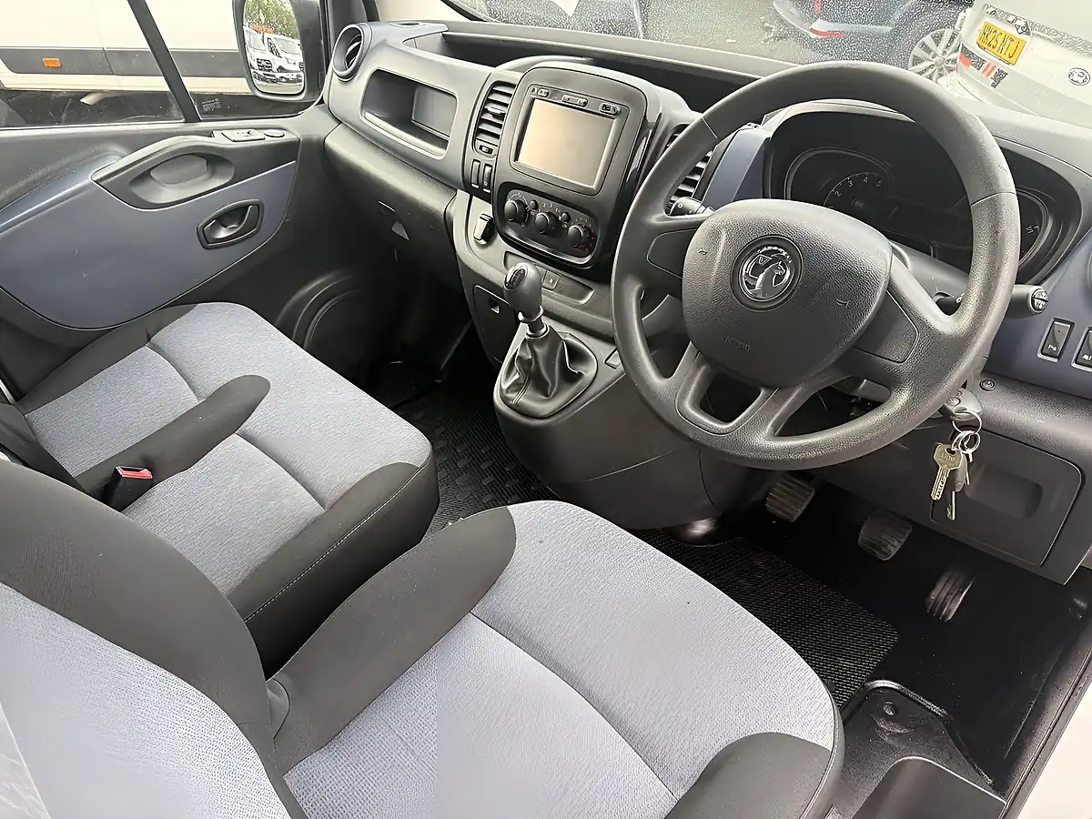 Used 2018 Vauxhall Vivaro White - Interior and Exterior details 7