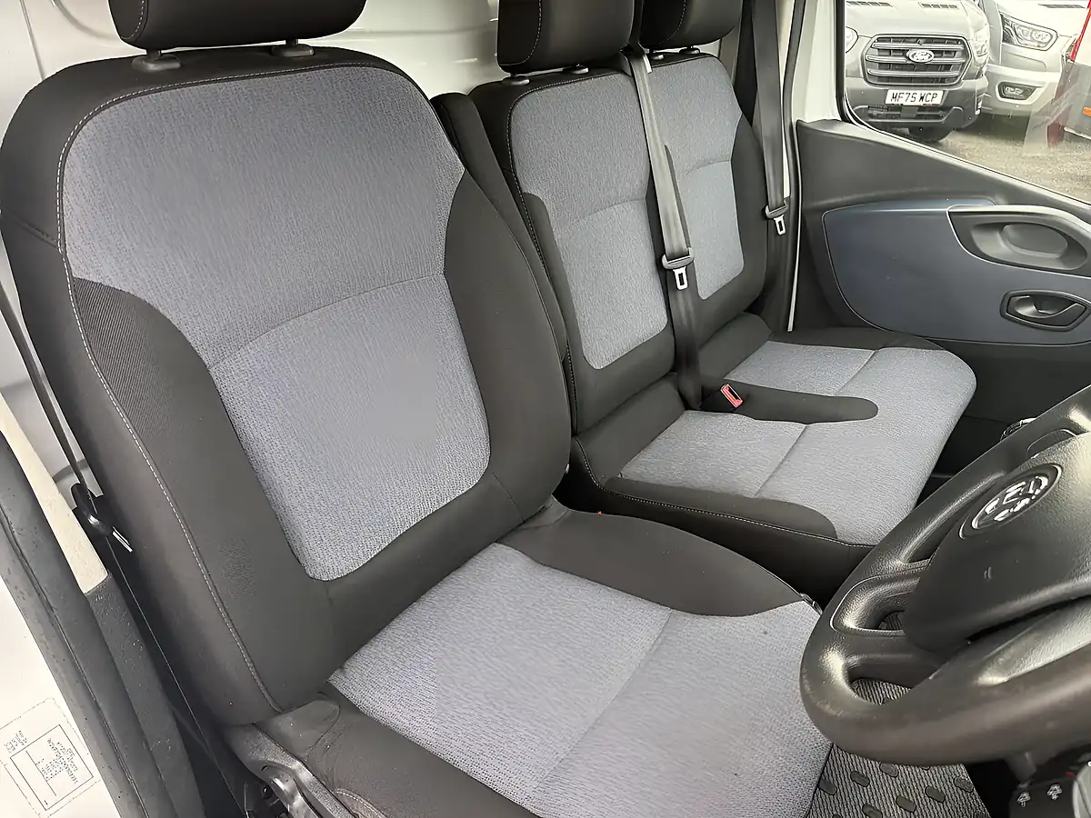 Used 2018 Vauxhall Vivaro White - Interior and Exterior details 8