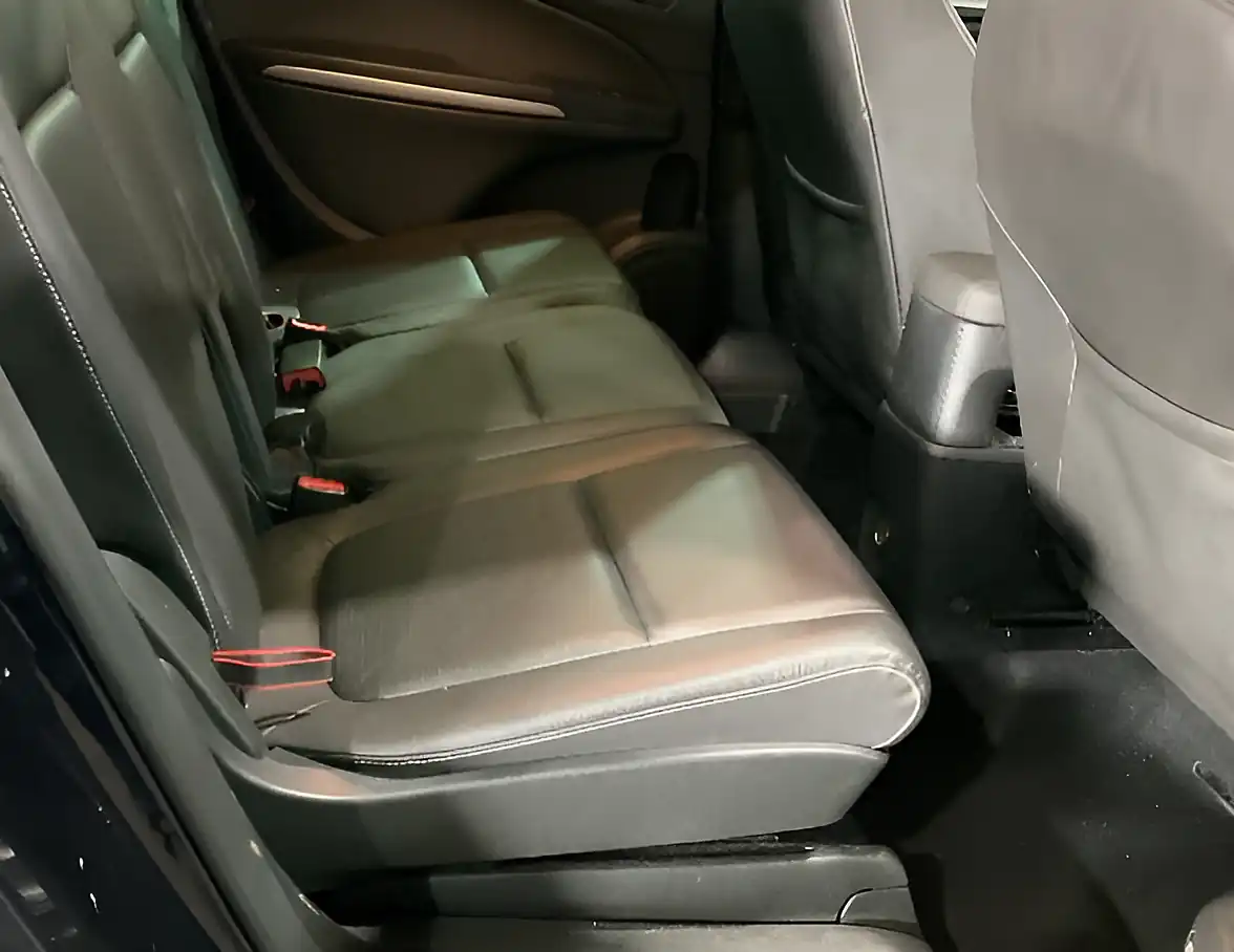Used 2018 Vauxhall Zafira Tourer Sri Nav Blue - Interior and Exterior details 9