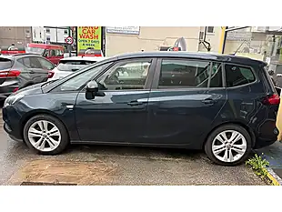 Used 2018 Vauxhall Zafira Tourer Sri Nav Green - Interior and Exterior details 5