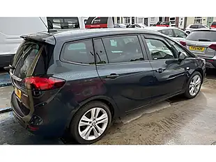 Used 2018 Vauxhall Zafira Tourer Sri Nav Green - Interior and Exterior details 6