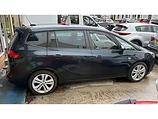 Used 2018 Vauxhall Zafira Tourer Sri Nav Green - Interior and Exterior details 7
