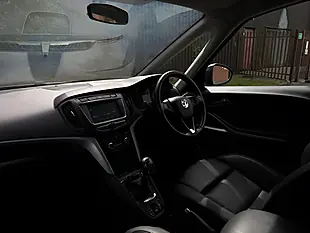 Used 2018 Vauxhall Zafira Tourer Sri Nav Red - Interior and Exterior details 15