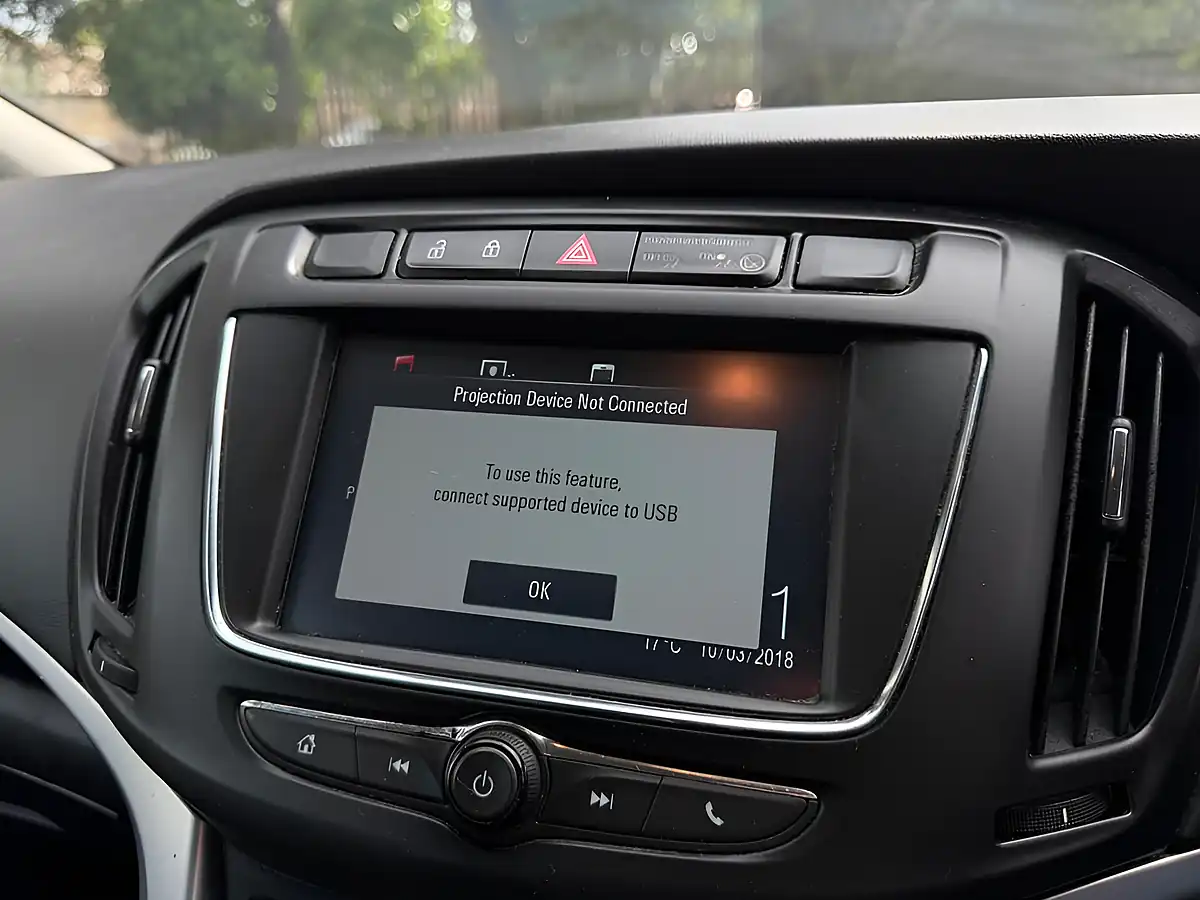 Used 2018 Vauxhall Zafira Tourer Sri Nav Red - Interior and Exterior details 18