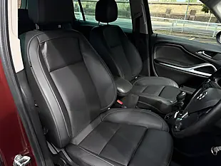 Used 2018 Vauxhall Zafira Tourer Sri Nav Red - Interior and Exterior details 6