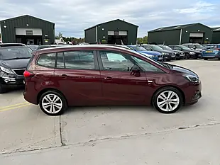 Used 2018 Vauxhall Zafira Tourer Sri Nav Red - Interior and Exterior details 11