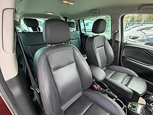 Used 2018 Vauxhall Zafira Tourer Sri Nav Red - Interior and Exterior details 13