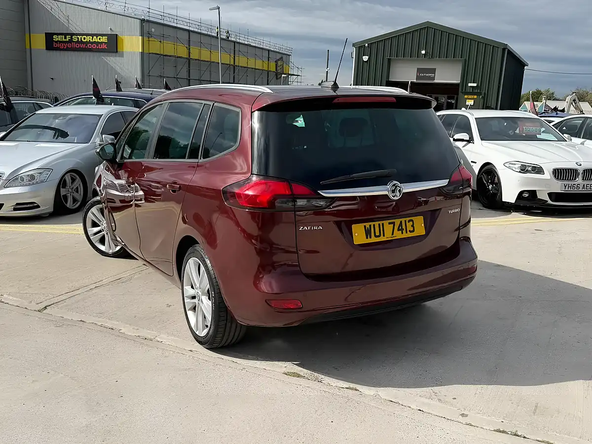 Used 2018 Vauxhall Zafira Tourer Sri Nav Red - Interior and Exterior details 4