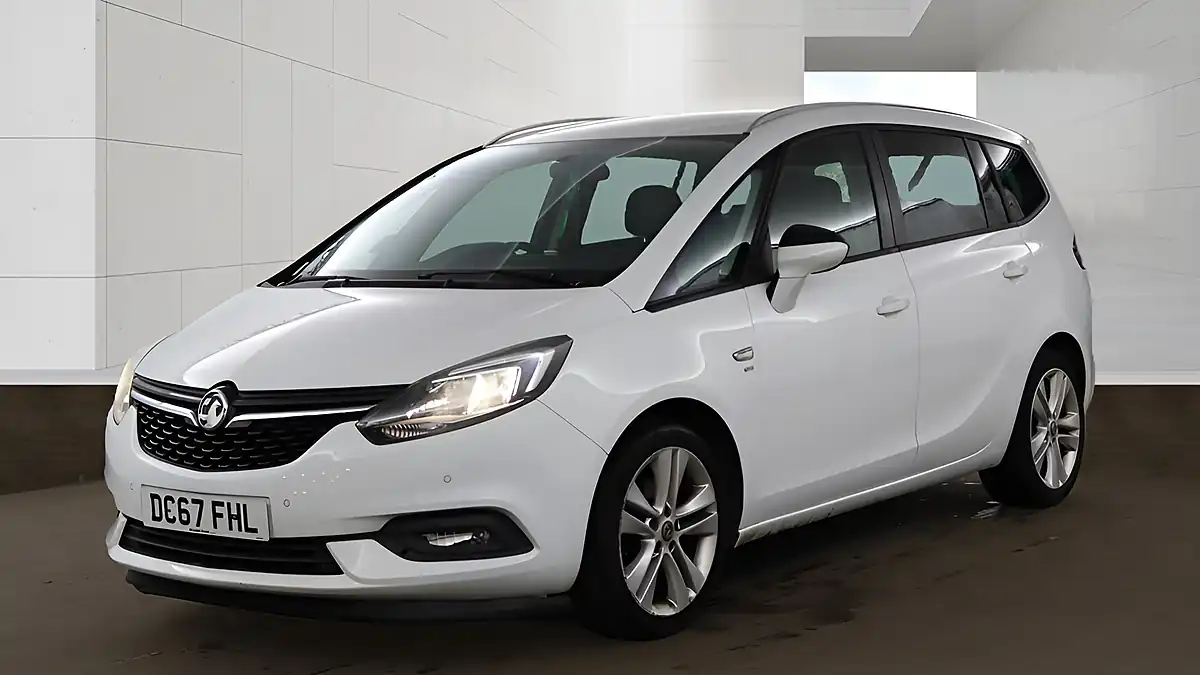 Used 2018 Vauxhall Zafira Tourer Sri Nav White - Interior and Exterior details 2