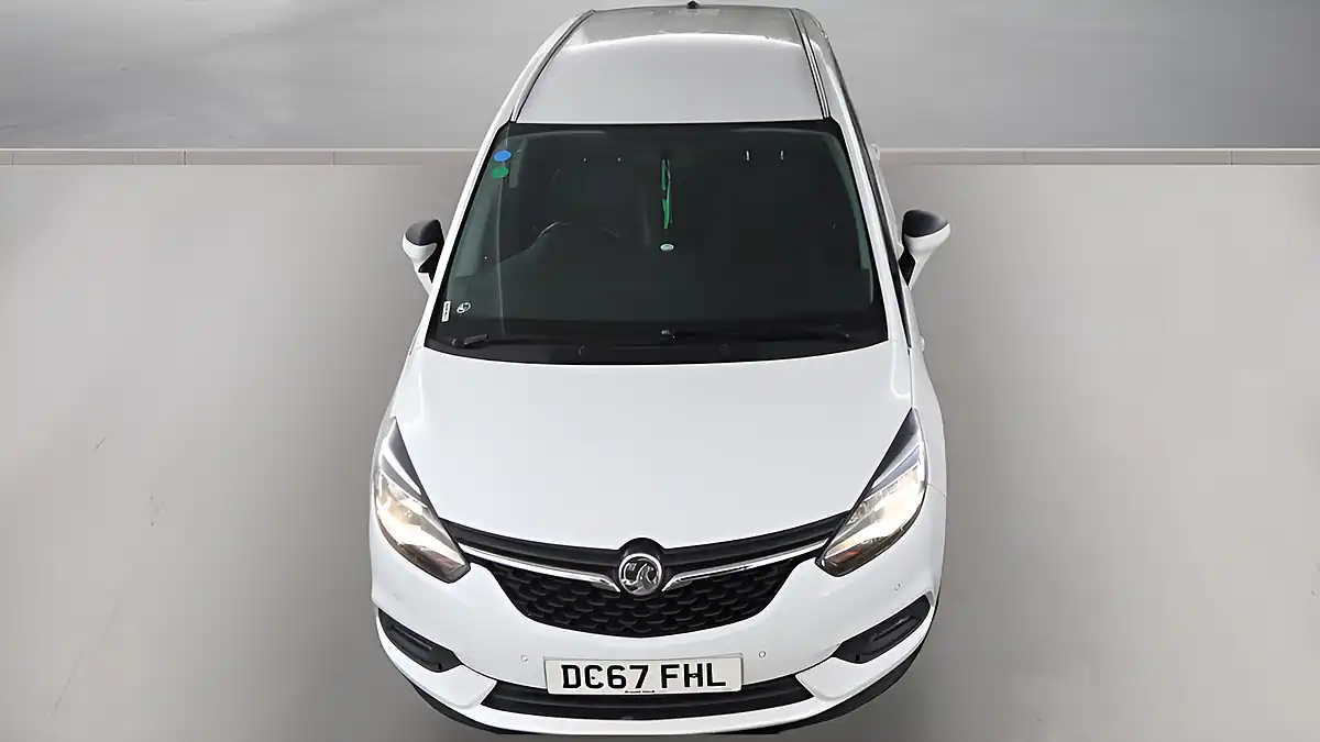 Used 2018 Vauxhall Zafira Tourer Sri Nav White - Interior and Exterior details 7