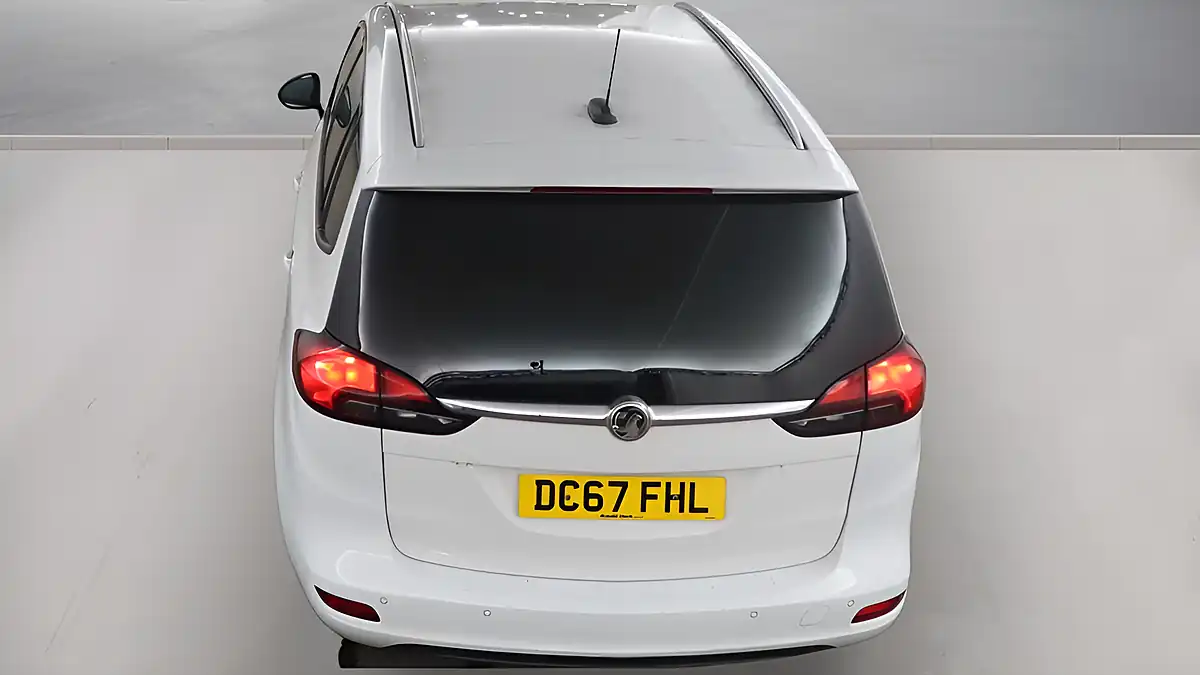 Used 2018 Vauxhall Zafira Tourer Sri Nav White - Interior and Exterior details 8