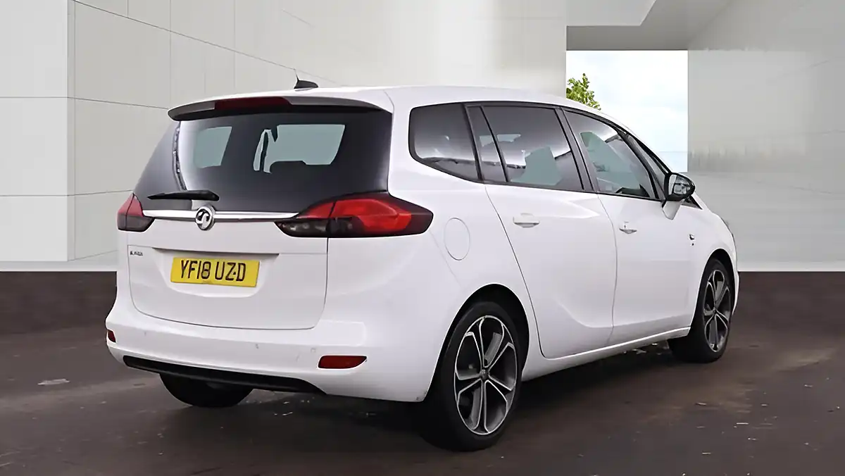 Used 2018 Vauxhall Zafira Tourer Sri Nav White - Interior and Exterior details 4