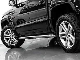 Used 2018 Volkswagen Amarok Highline Deep Black - Interior and Exterior details 10
