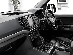 Used 2018 Volkswagen Amarok Highline Deep Black - Interior and Exterior details 17