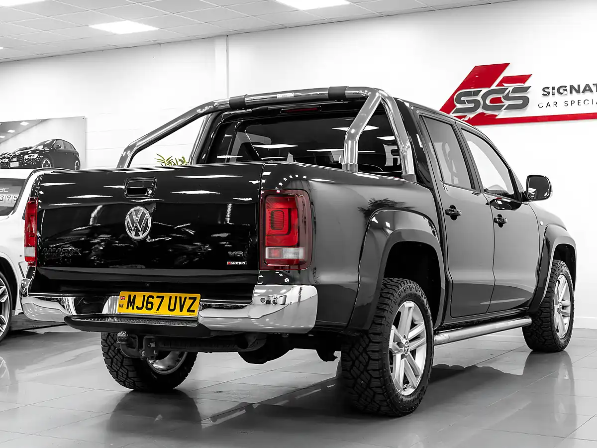 Used 2018 Volkswagen Amarok Highline Deep Black - Interior and Exterior details 5