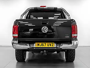 Used 2018 Volkswagen Amarok Highline Deep Black - Interior and Exterior details 6