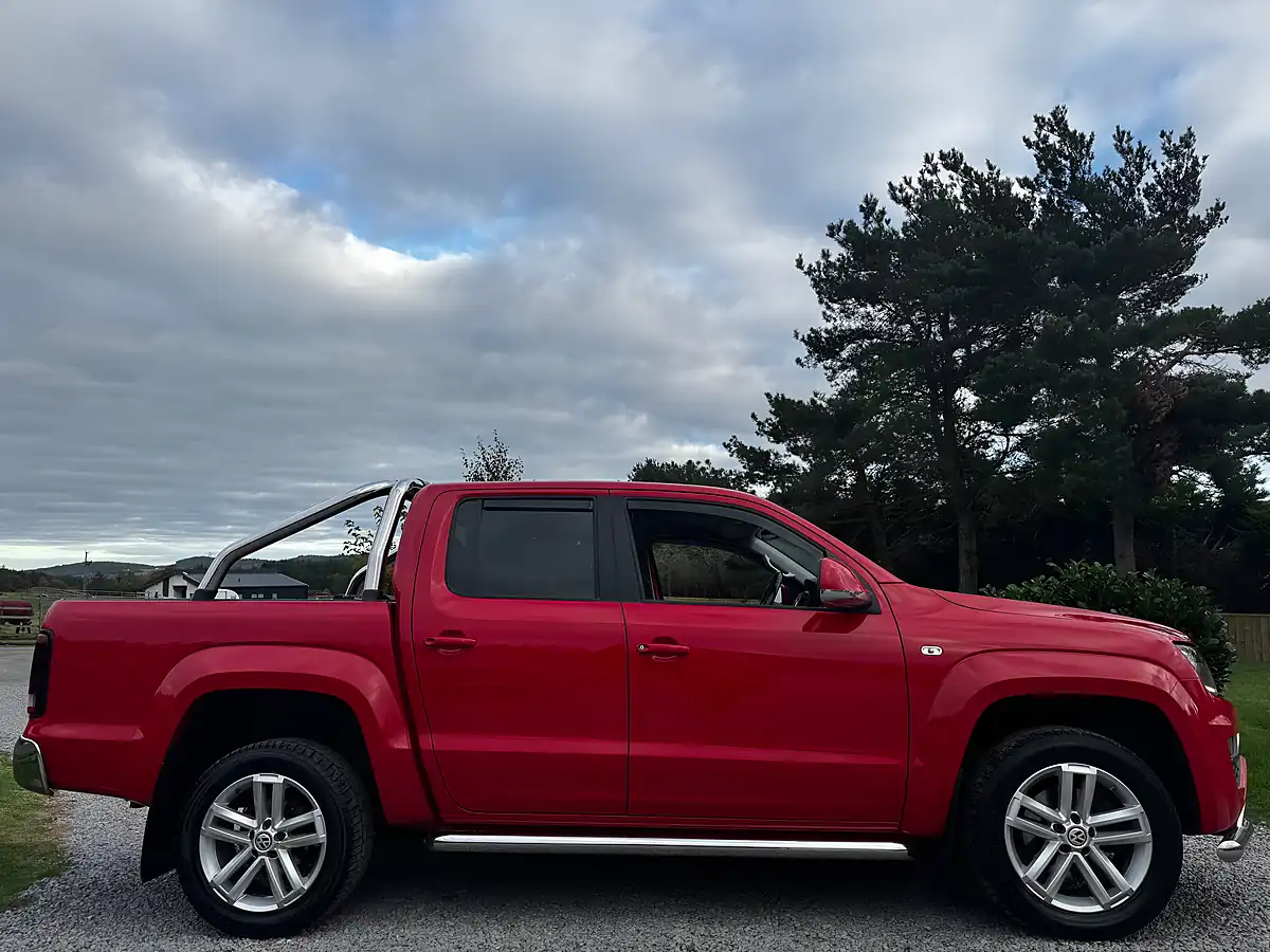 Used 2018 Volkswagen Amarok Highline Red - Interior and Exterior details 7