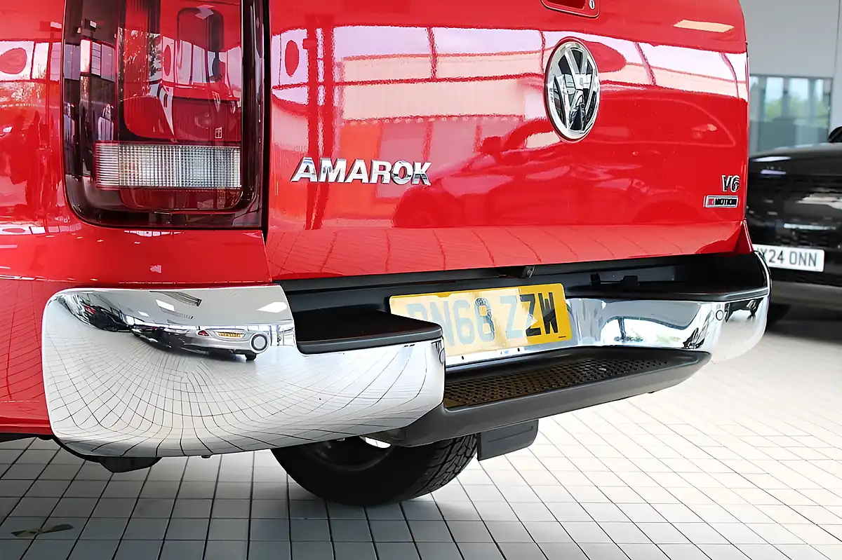 Used 2018 Volkswagen Amarok Highline Tornado Red - Interior and Exterior details 16