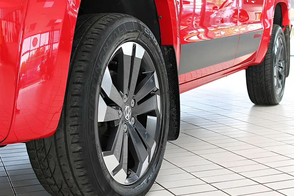Used 2018 Volkswagen Amarok Highline Tornado Red - Interior and Exterior details 6