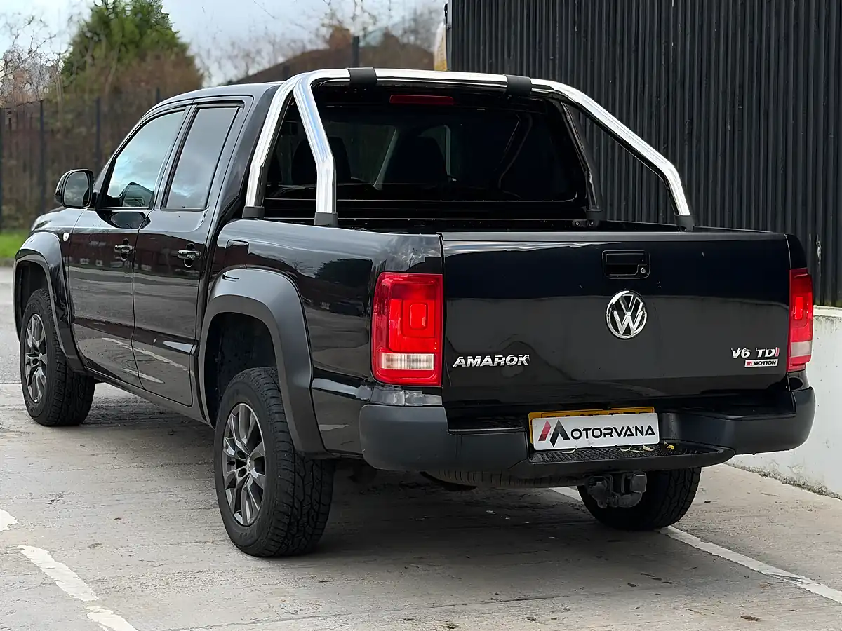 Used 2018 Volkswagen Amarok Trendline Black - Interior and Exterior details 10