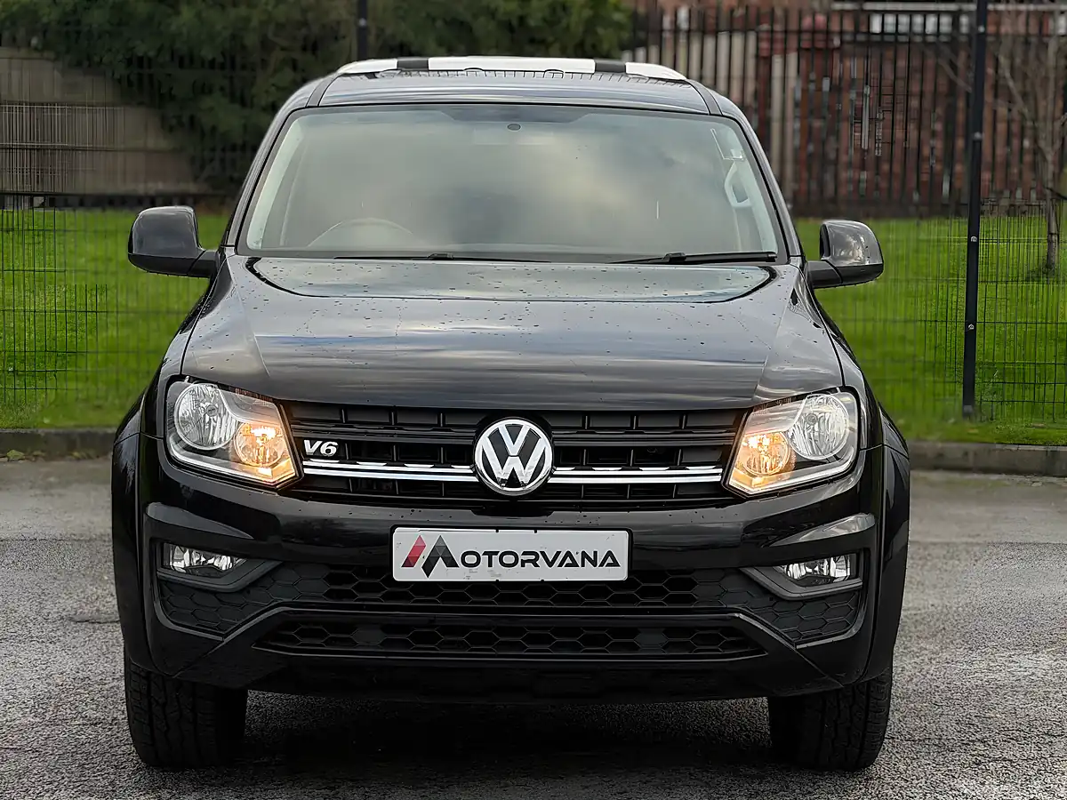 Used 2018 Volkswagen Amarok Trendline Black - Interior and Exterior details 2