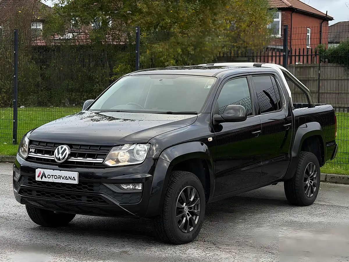 Used 2018 Volkswagen Amarok Trendline Black - Interior and Exterior details 3