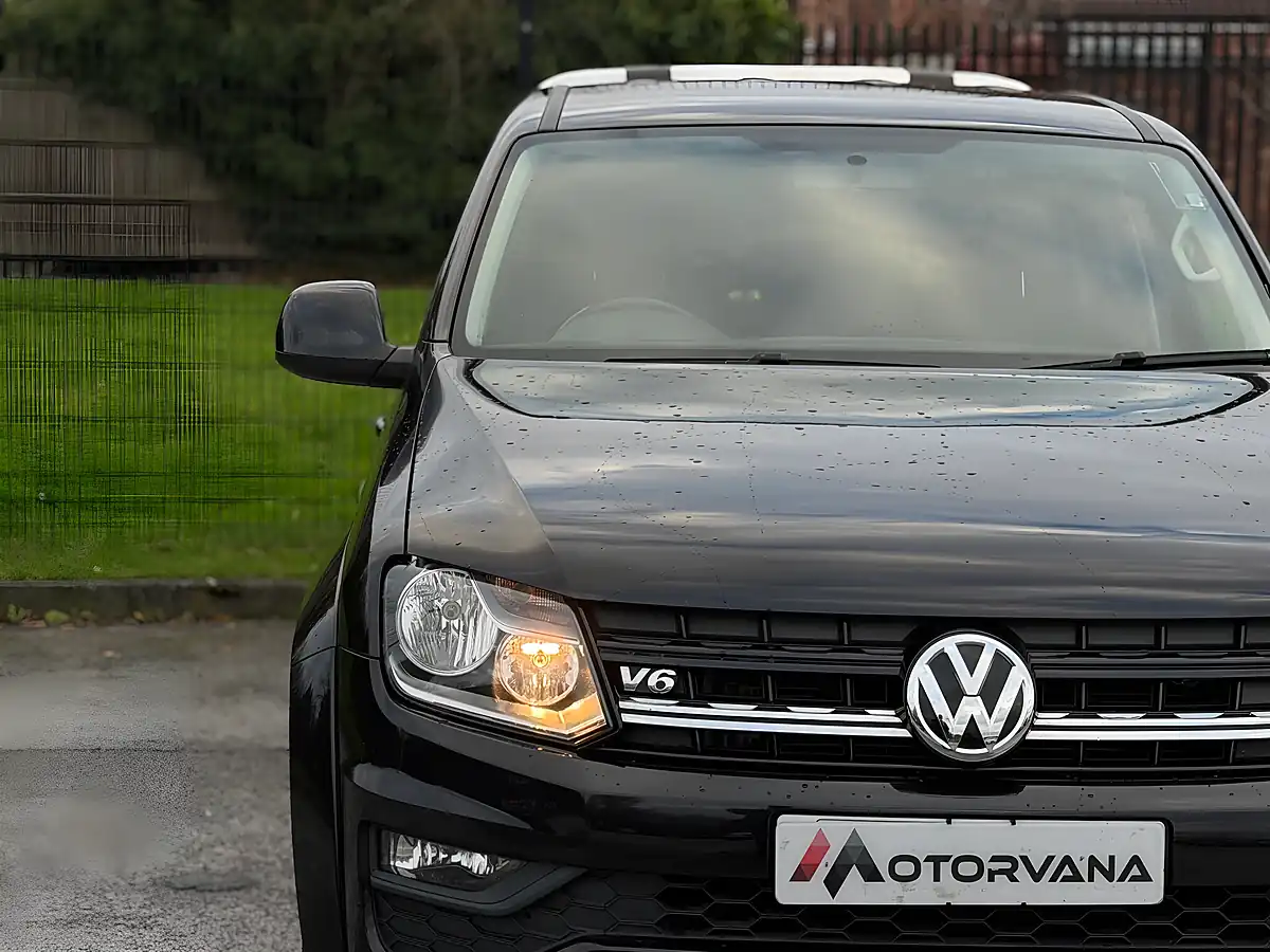 Used 2018 Volkswagen Amarok Trendline Black - Interior and Exterior details 7