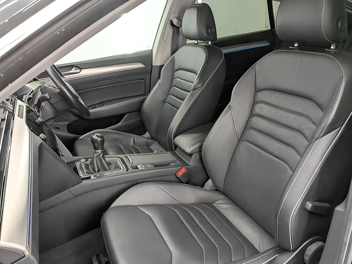 Used 2018 Volkswagen Arteon Elegance Manganese Grey - Interior and Exterior details 14