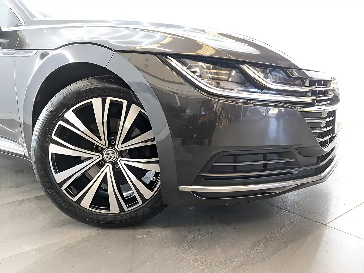 Used 2018 Volkswagen Arteon Elegance Manganese Grey - Interior and Exterior details 2