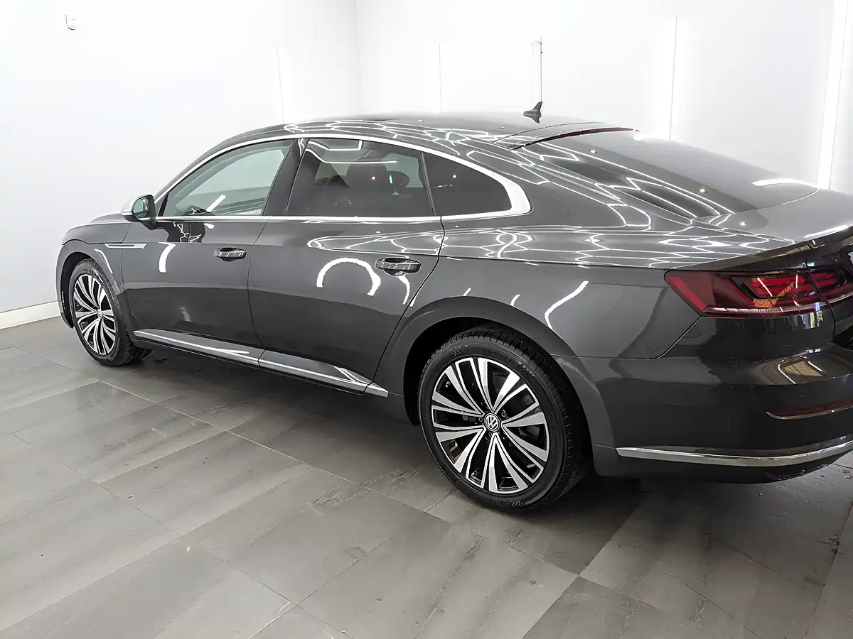 Used 2018 Volkswagen Arteon Elegance Manganese Grey - Interior and Exterior details 6