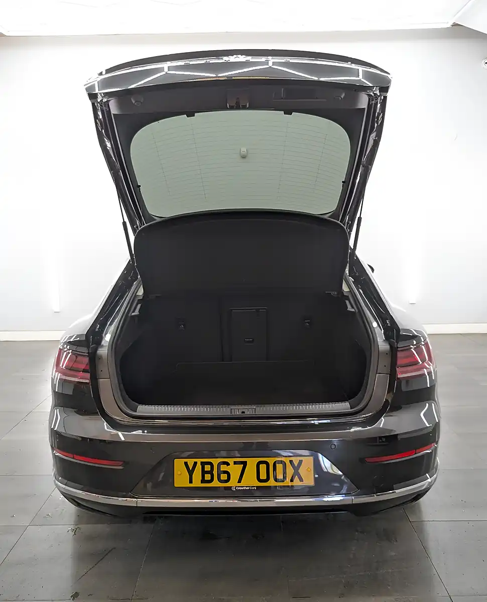 Used 2018 Volkswagen Arteon Elegance Manganese Grey - Interior and Exterior details 9