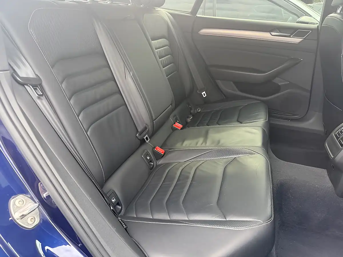 Used 2018 Volkswagen Arteon R-Line Atlantic Blue - Interior and Exterior details 15