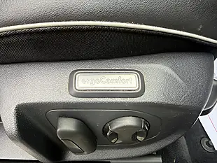Used 2018 Volkswagen Arteon R-Line Atlantic Blue - Interior and Exterior details 9