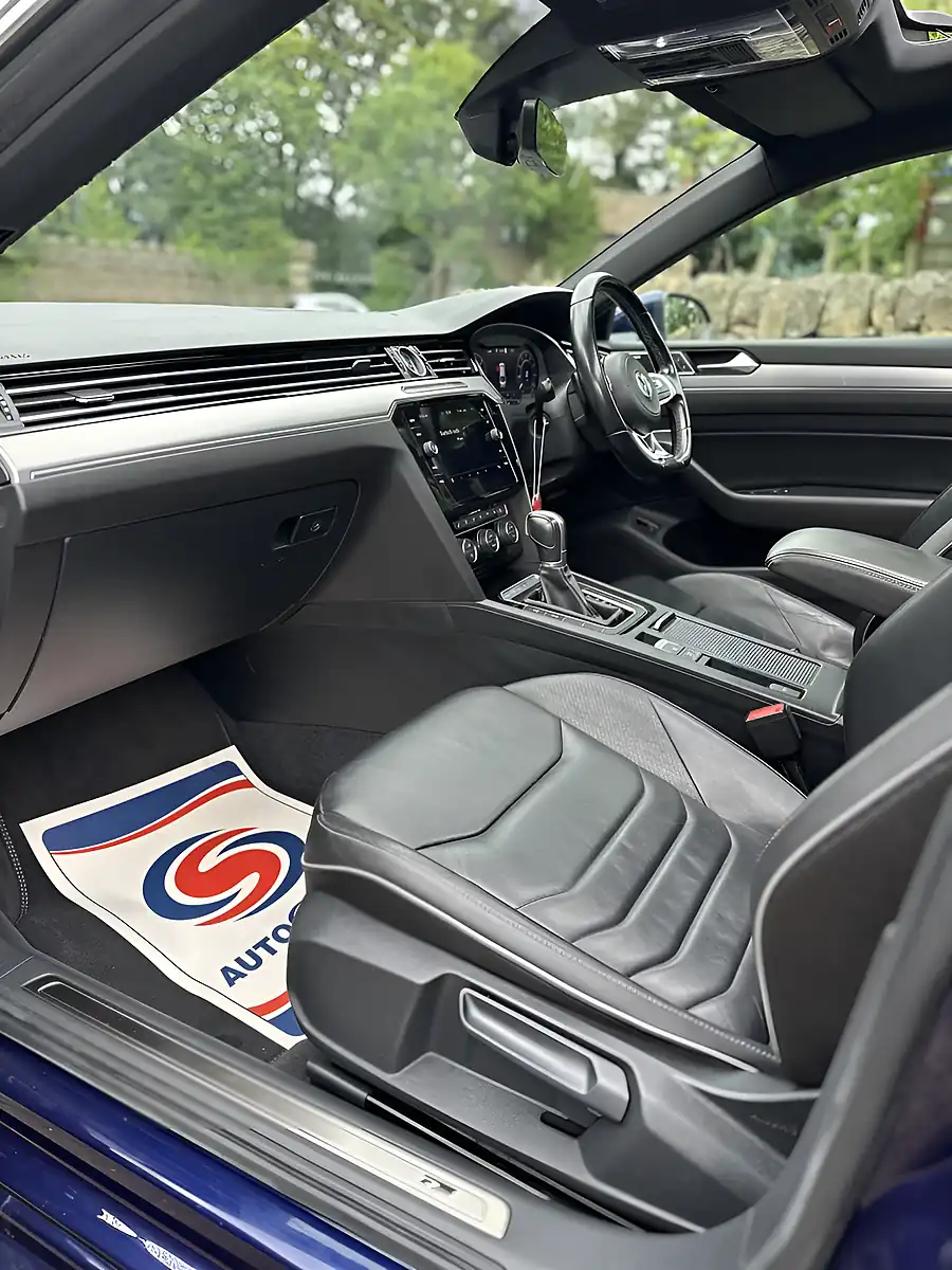 Used 2018 Volkswagen Arteon R-Line Blue - Interior and Exterior details 10
