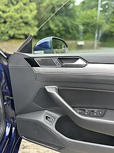 Used 2018 Volkswagen Arteon R-Line Blue - Interior and Exterior details 6