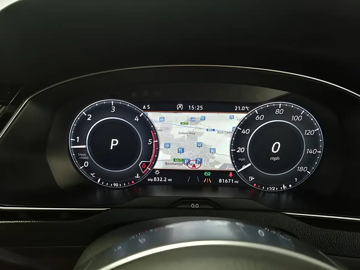 Used 2018 Volkswagen Arteon R-Line Fastback Blue - Interior and Exterior details 10