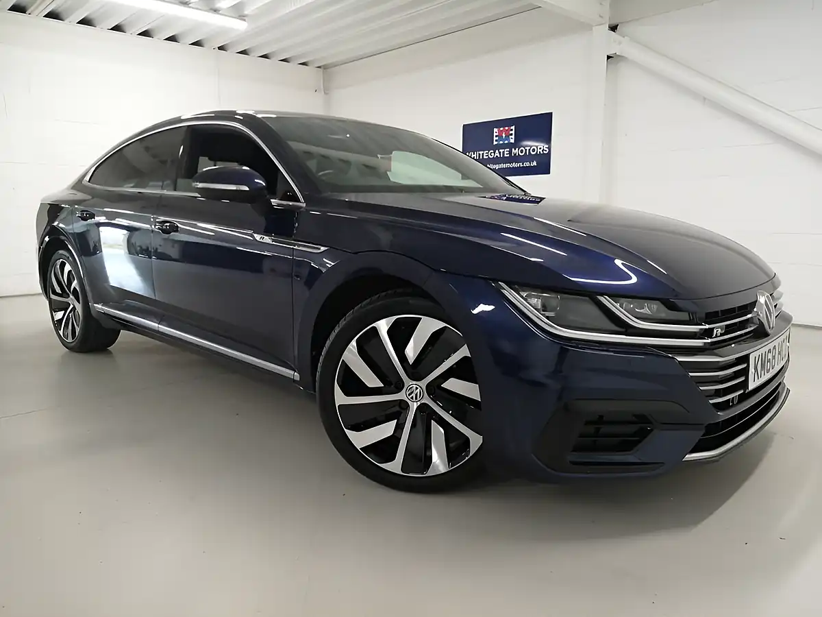Used 2018 Volkswagen Arteon R-Line Fastback Blue - Interior and Exterior details 11
