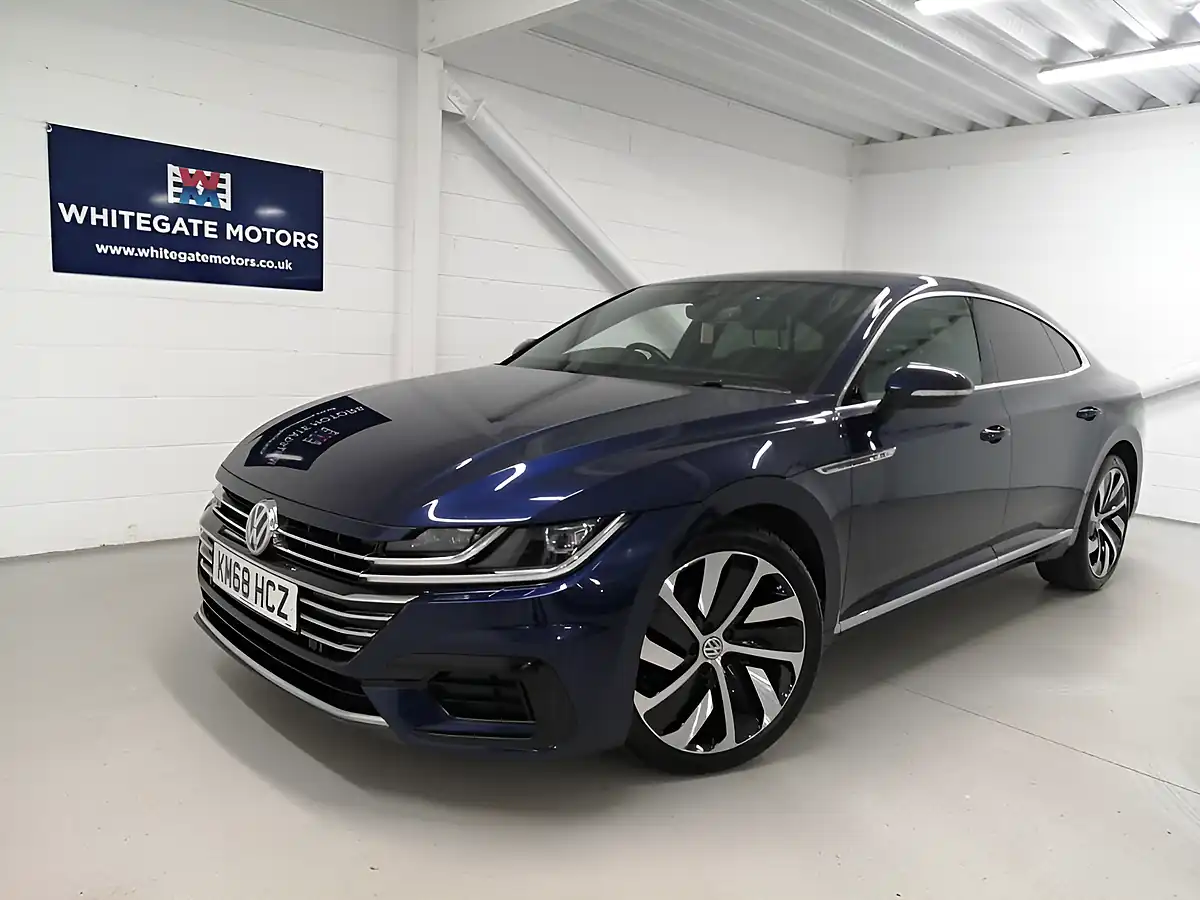Used 2018 Volkswagen Arteon R-Line Fastback Blue - Interior and Exterior details 3